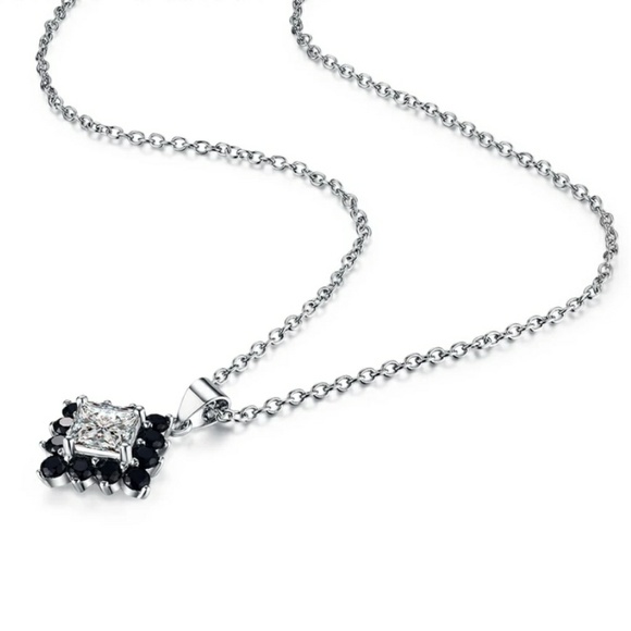 NWOT Cz and Black Spinel Necklace - Picture 3 of 4